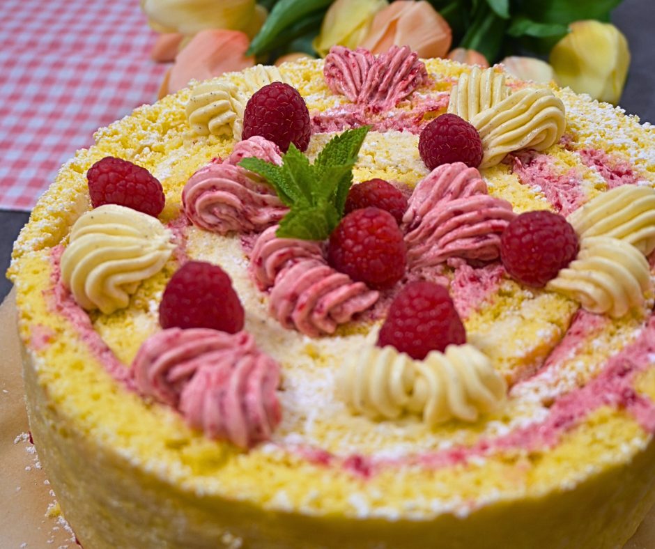 Himbeer- Biskuit- Torte